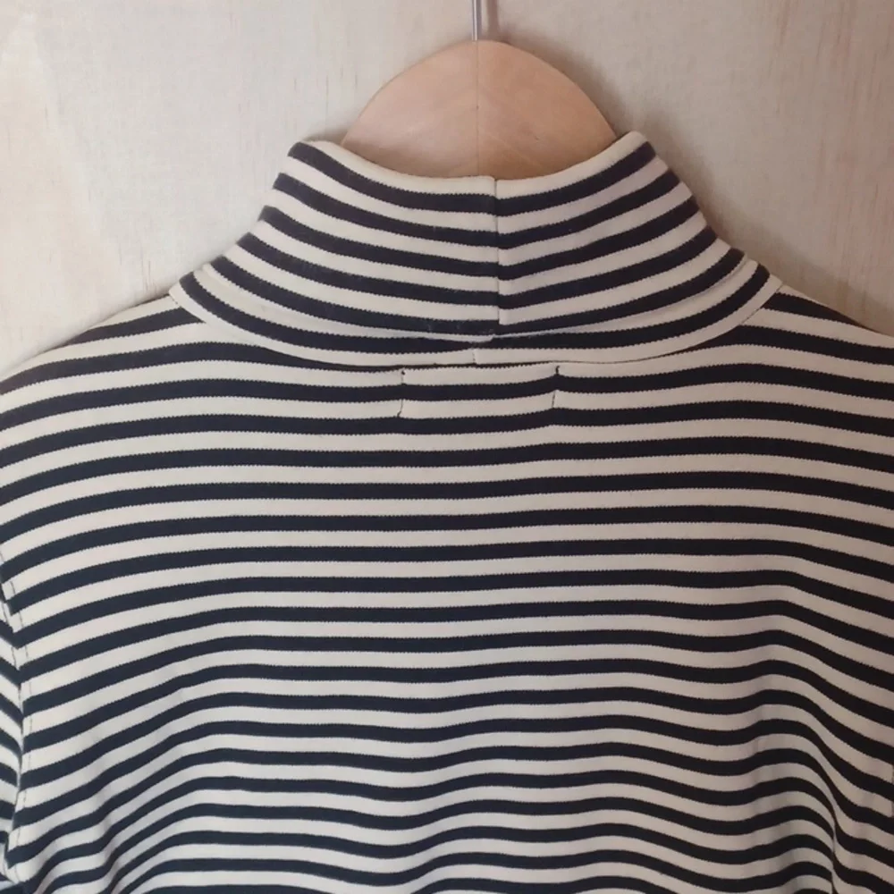 Lauren Ralph Lauren Striped Turtleneck, Embroidered Crest Size P/P Vintage - Picture 9 of 11
